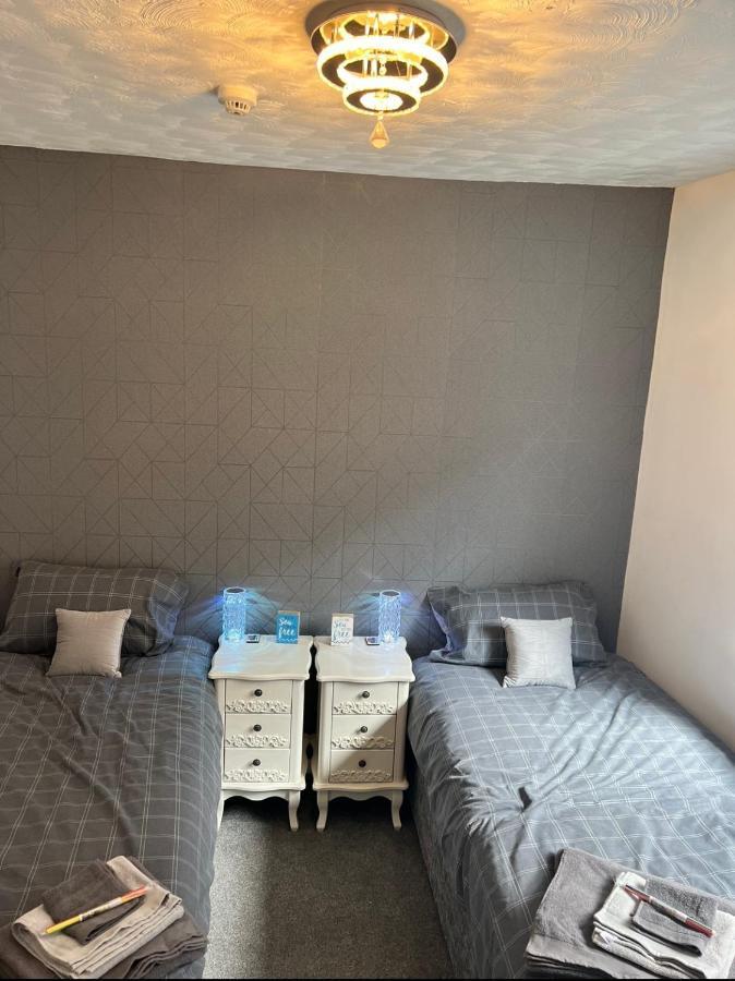Sea View Lavish Apartment Sky Tv Whirlpool Bath Huge Balcony Newly Refurbished Бринлингтон Экстерьер фото